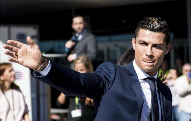 篮球球料：湖人战胜鹈鹕后 詹姆斯盛赞东契奇的 “魔幻时刻”