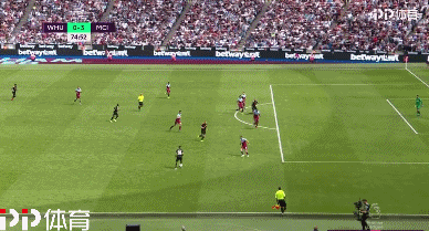 继续低迷13中4，火箭队4号位打没信心，卡佩拉跌出轮换，交易太阳赚了