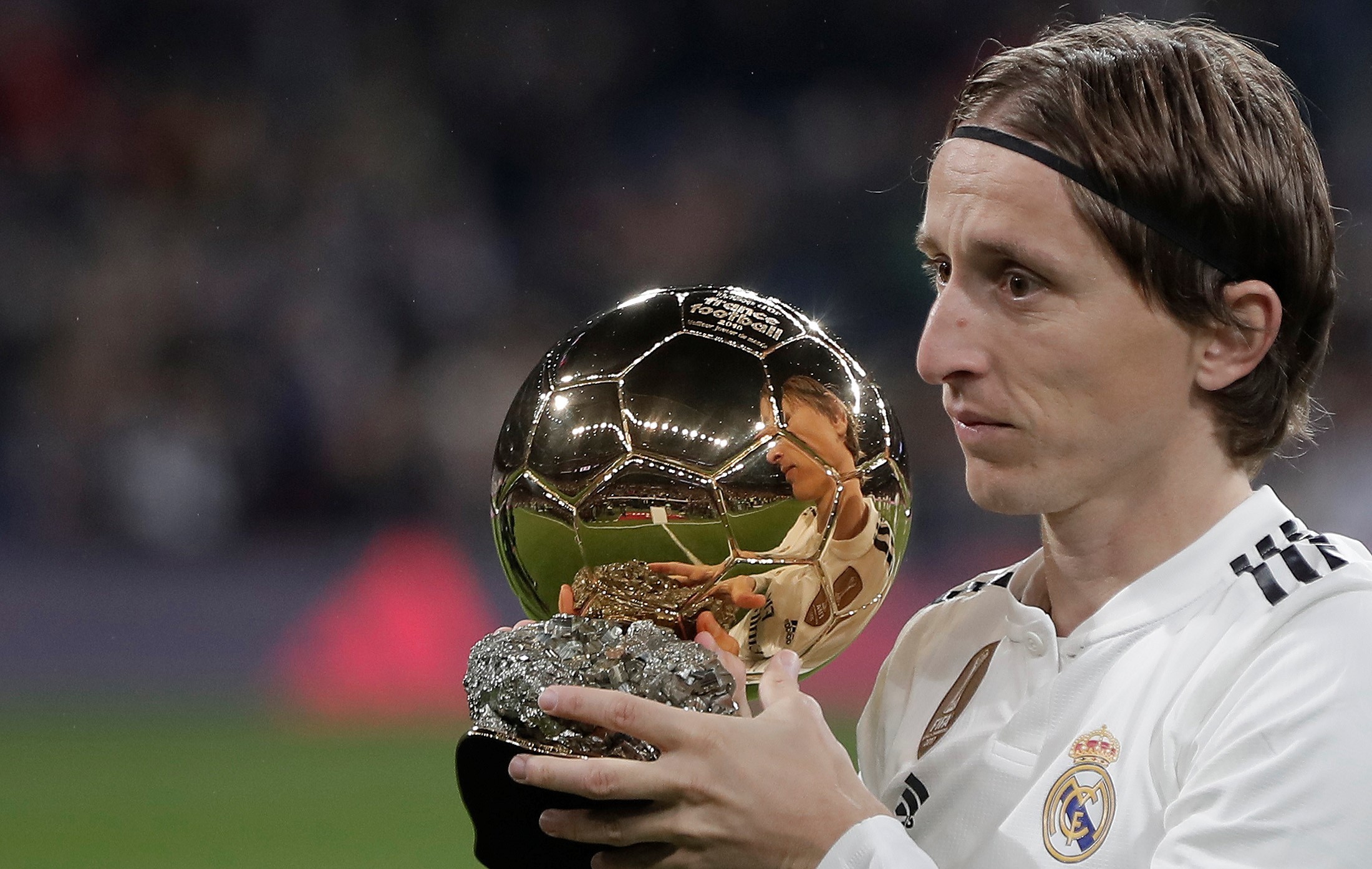 被新华社三度“点兵”的国产新游，登顶Steam热门第一